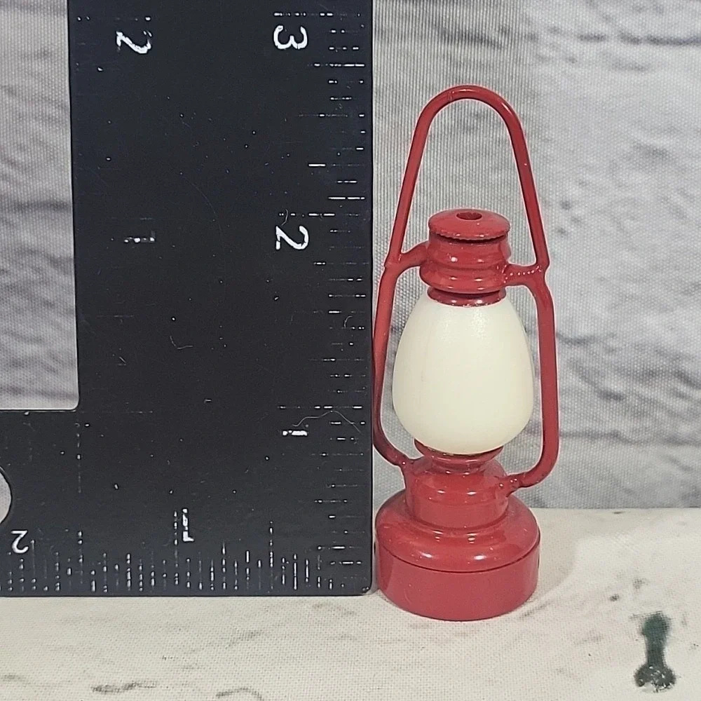 Miniature Hurrican Lamp Red Working Lantern Doll Scale‎ For Camping Farm